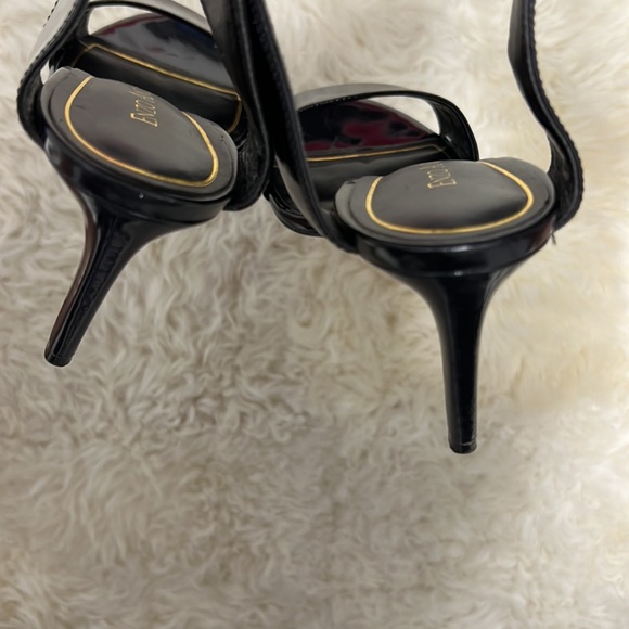 EUC - Enzo Angiolini Black Pattern Leather Open Toe Heels - Picture 6 of 7